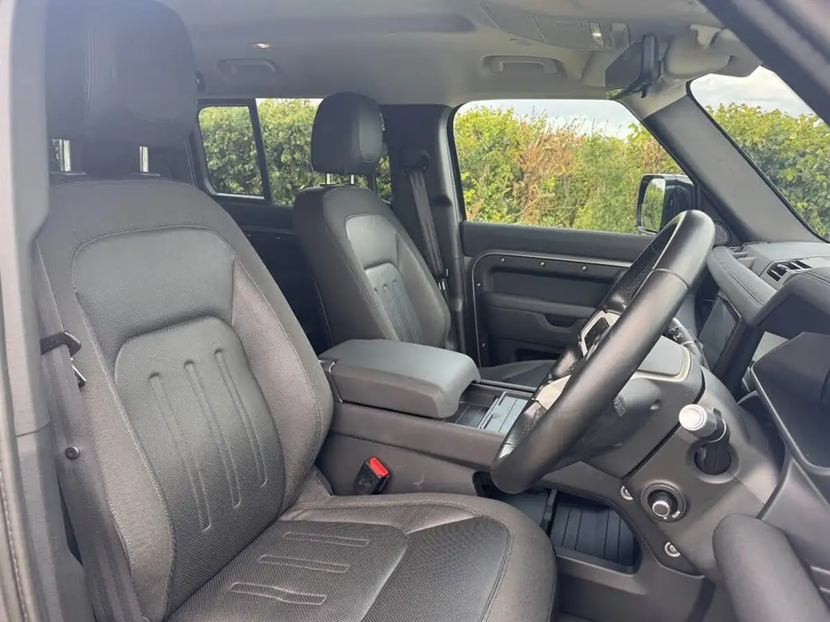 2020-land-rover-110-defender-20-d240-se-110-big-7