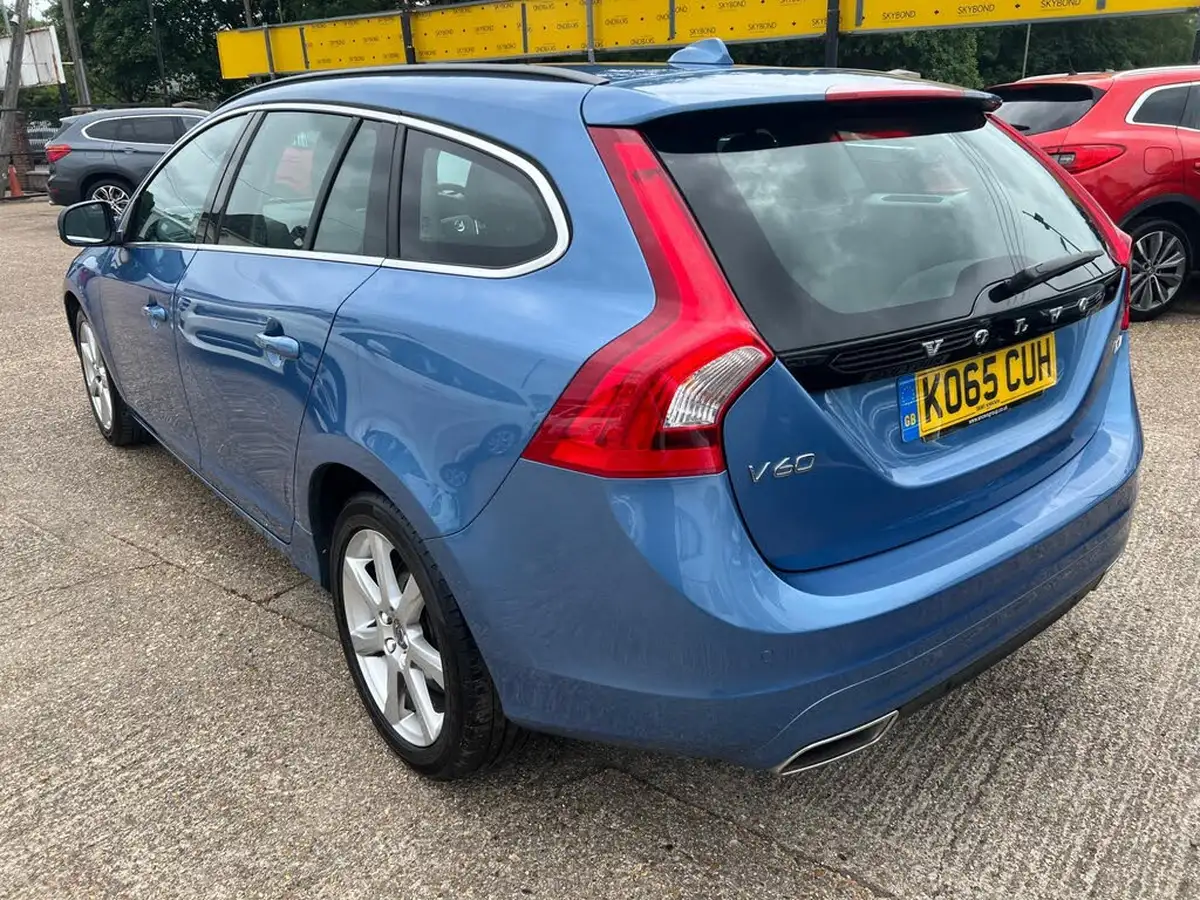 2016-volvo-v60-20td-d4-se-geartronic-big-4
