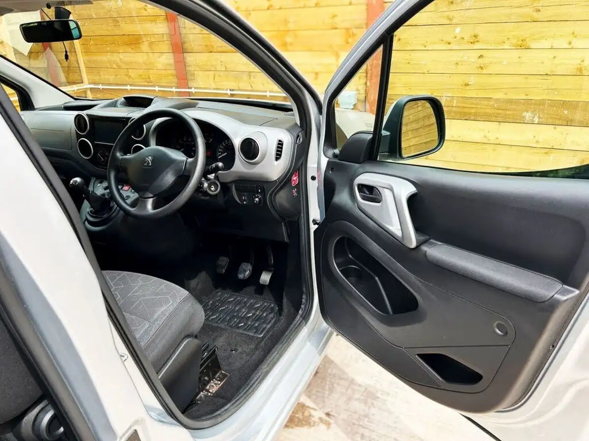 2018-peugeot-partner-16-vti-tepee-active-big-13
