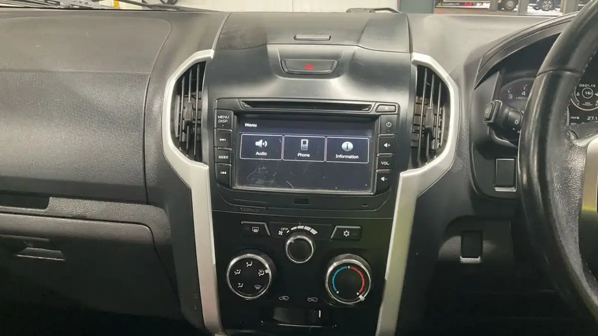 2018-isuzu-d-max-19td-yukon-extended-pick-up-big-5