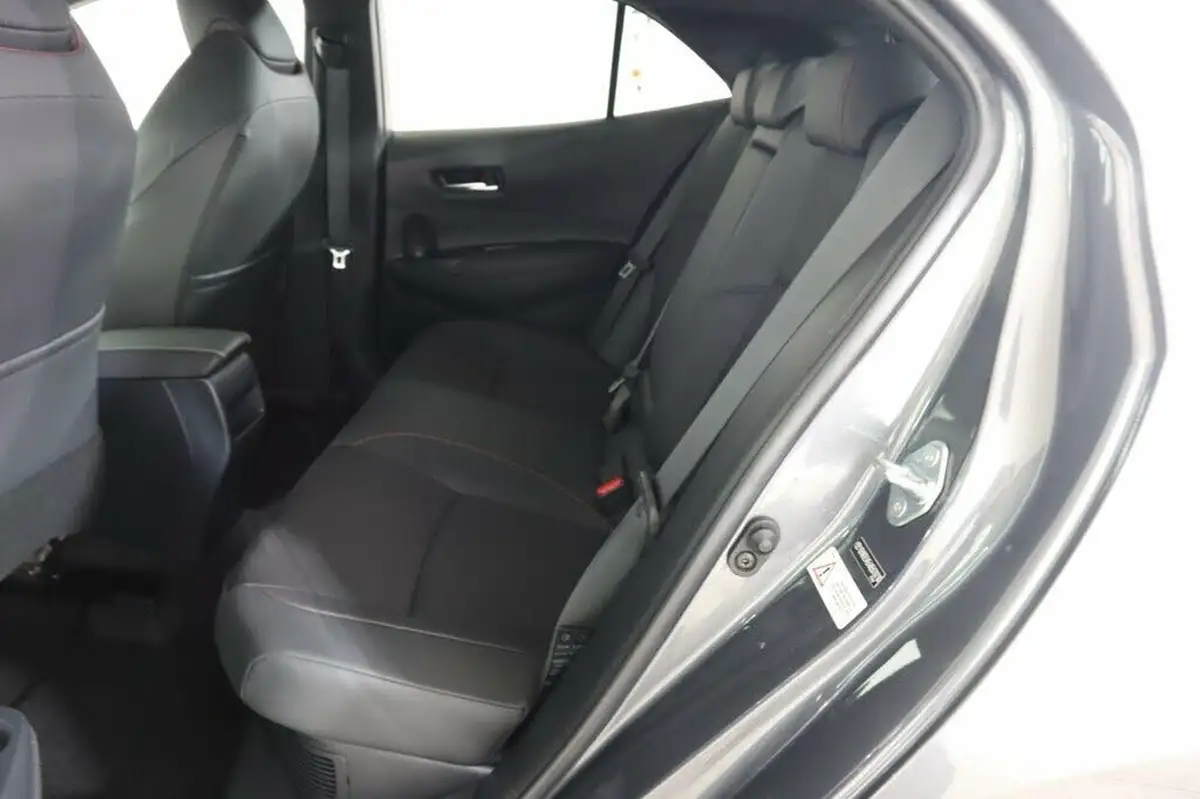2023-toyota-corolla-18-vvt-i-gr-sport-138bhp-hatchback-big-15
