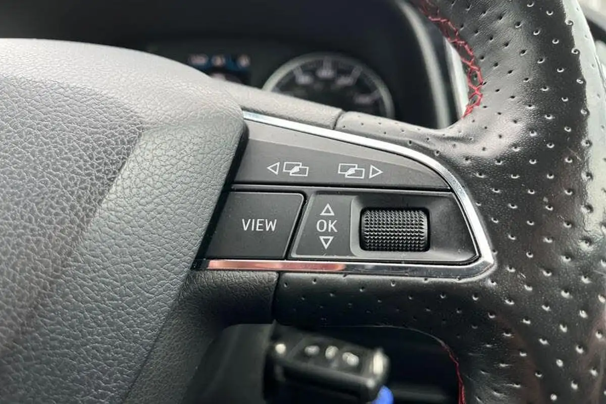 2018-seat-leon-14-tsi-fr-technology-hatchback-5d-big-34