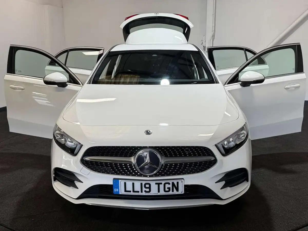 2019-mercedes-benz-a-class-20d-a200d-amg-line-hatchback-5d-big-8