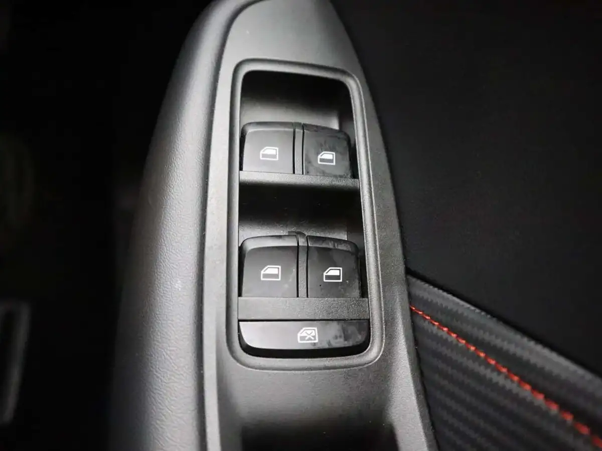 2022-mg-zs-suv-15-vti-tech-exclusive-big-35