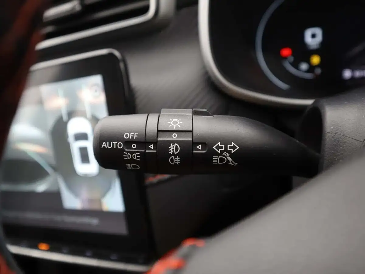 2022-mg-zs-suv-15-vti-tech-exclusive-big-31