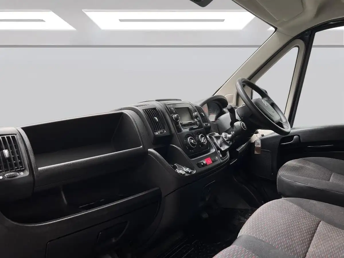 2022-citroen-relay-22bluehdi-35-l3h2-enterprise-panel-big-9