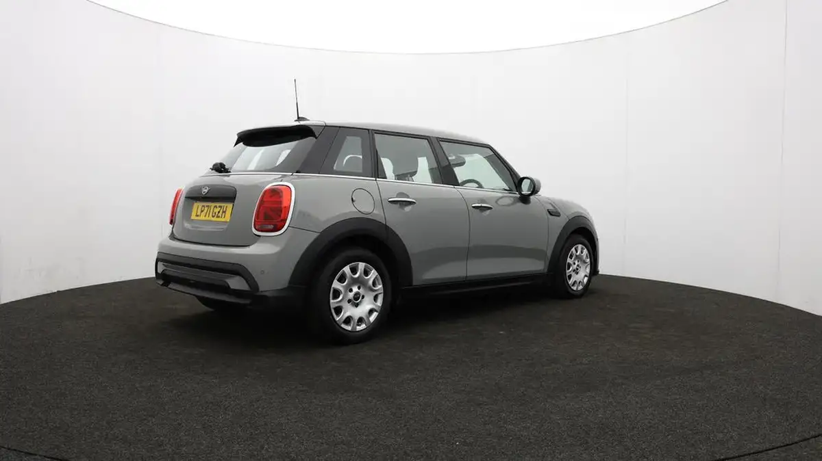 2022-mini-cooper-15-one-classic-5d-big-33