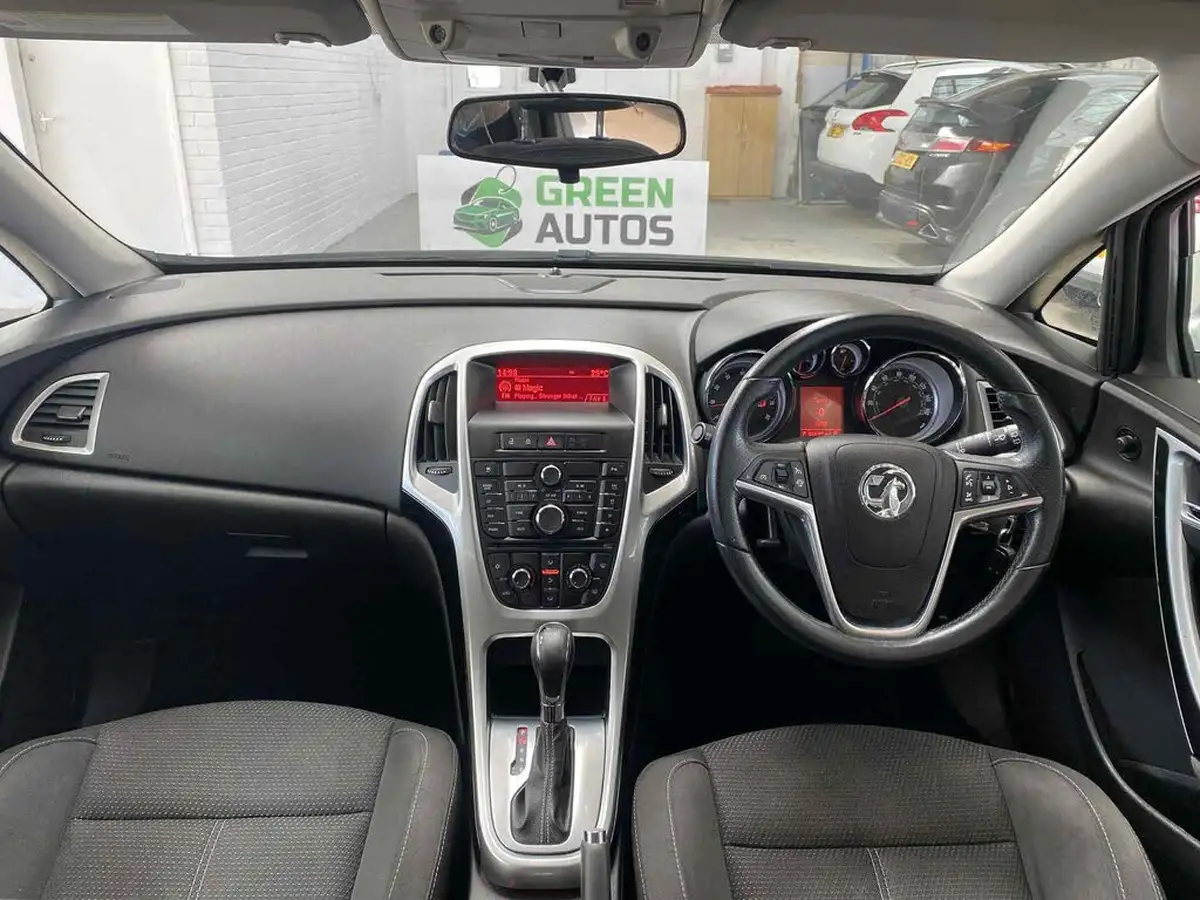 2013-vauxhall-astra-16-sri-vvt-16v-115ps-hatchback-auto-big-13