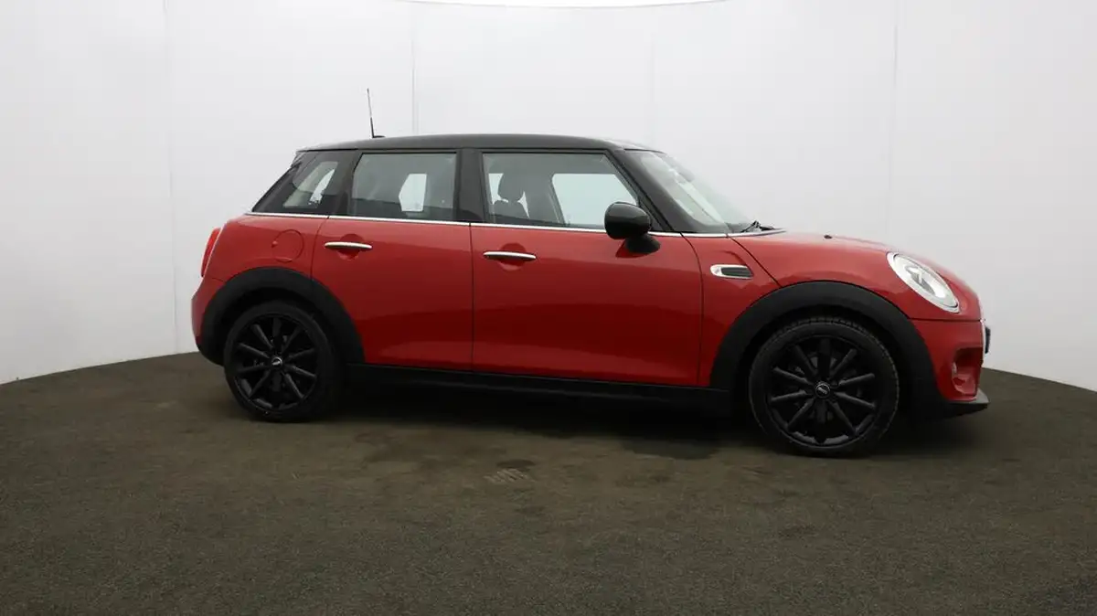 2017-mini-cooper-15-cooper-ss-hatchback-5d-big-43