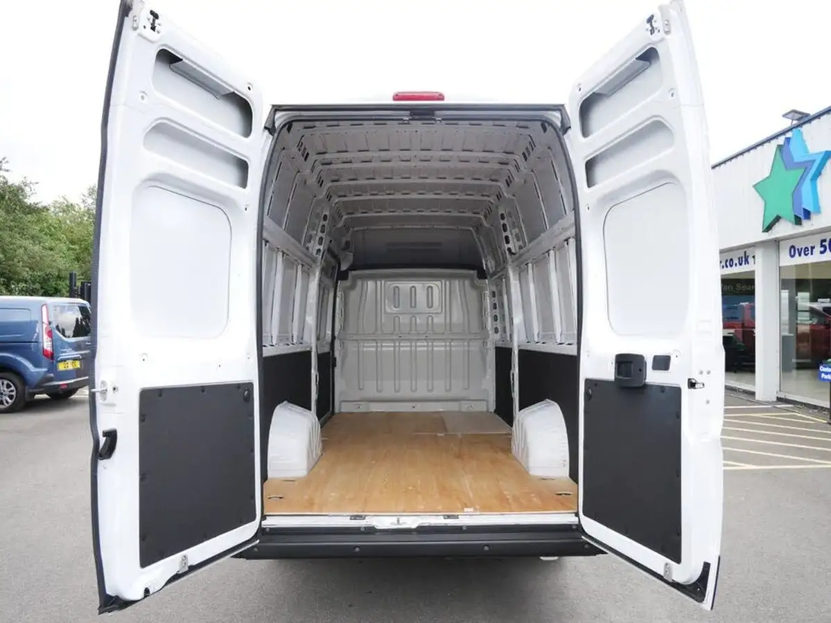 2024-citroen-relay-22bluehdi-35-l4h3-heavy-enterprise-edition-big-3