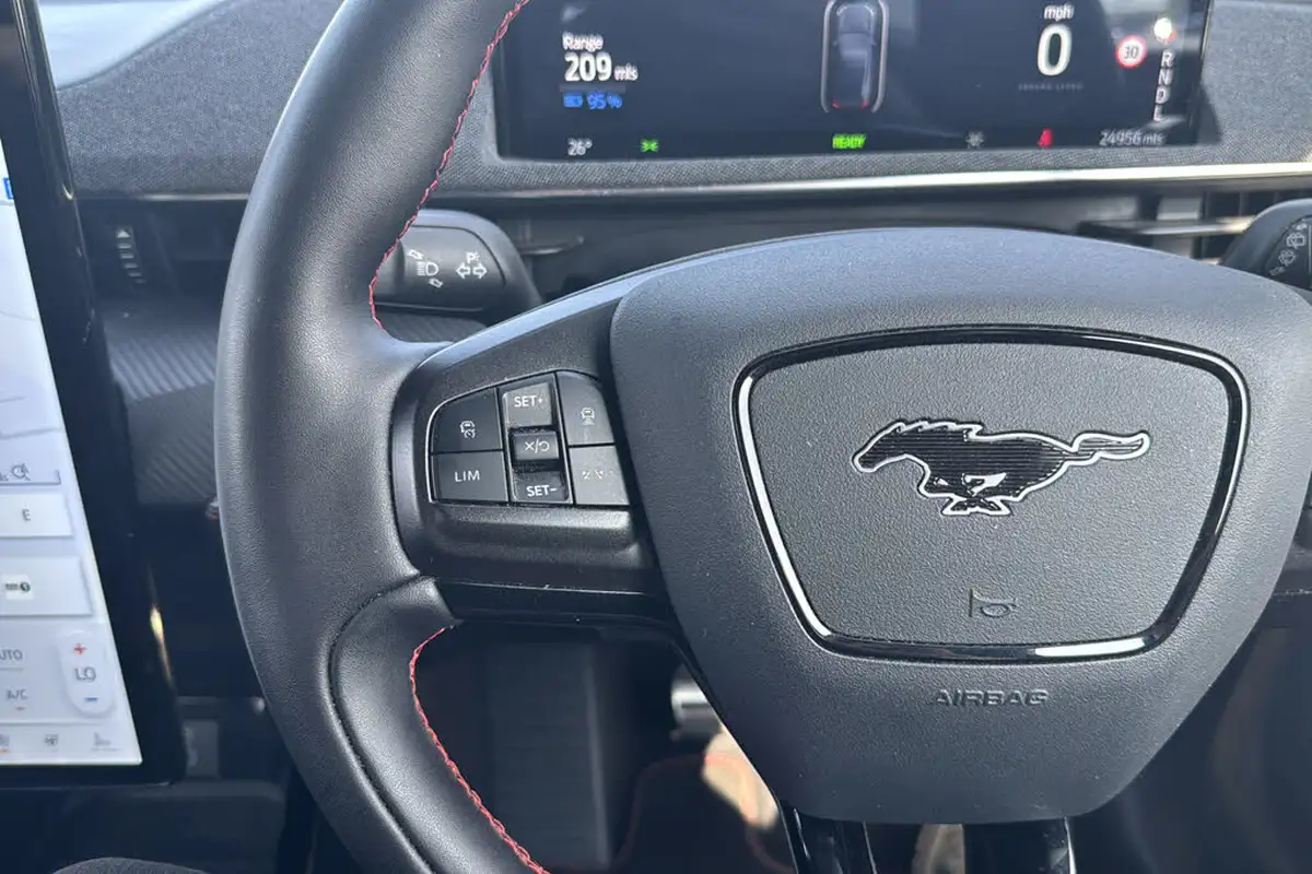 2021-ford-mustang-mach-e-e-standard-range-68kwh-awd-big-16