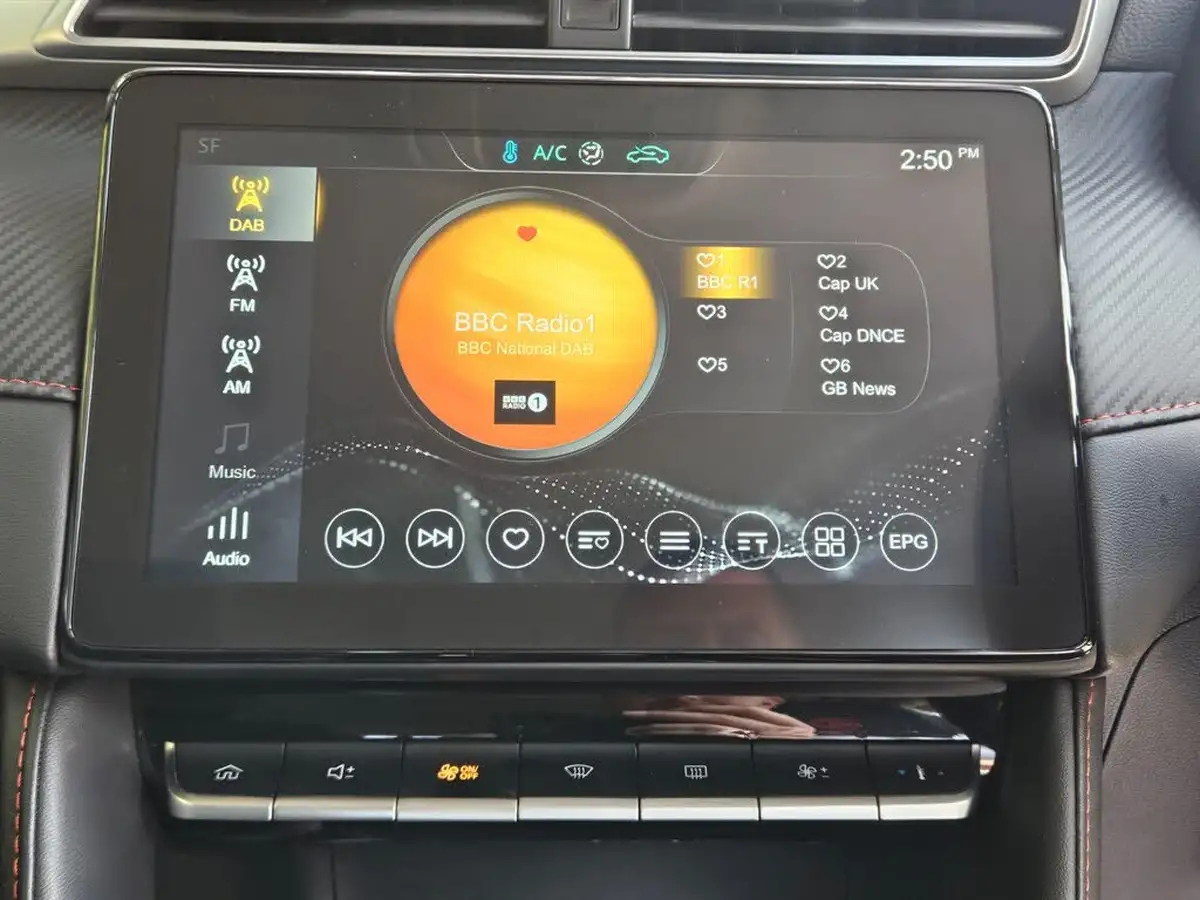 2021-mg-zs-suv-15-vti-tech-exclusive-big-19