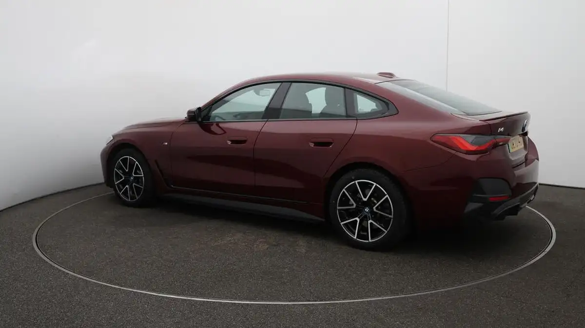 2022-bmw-i4-e-edrive40-m-sport-big-38