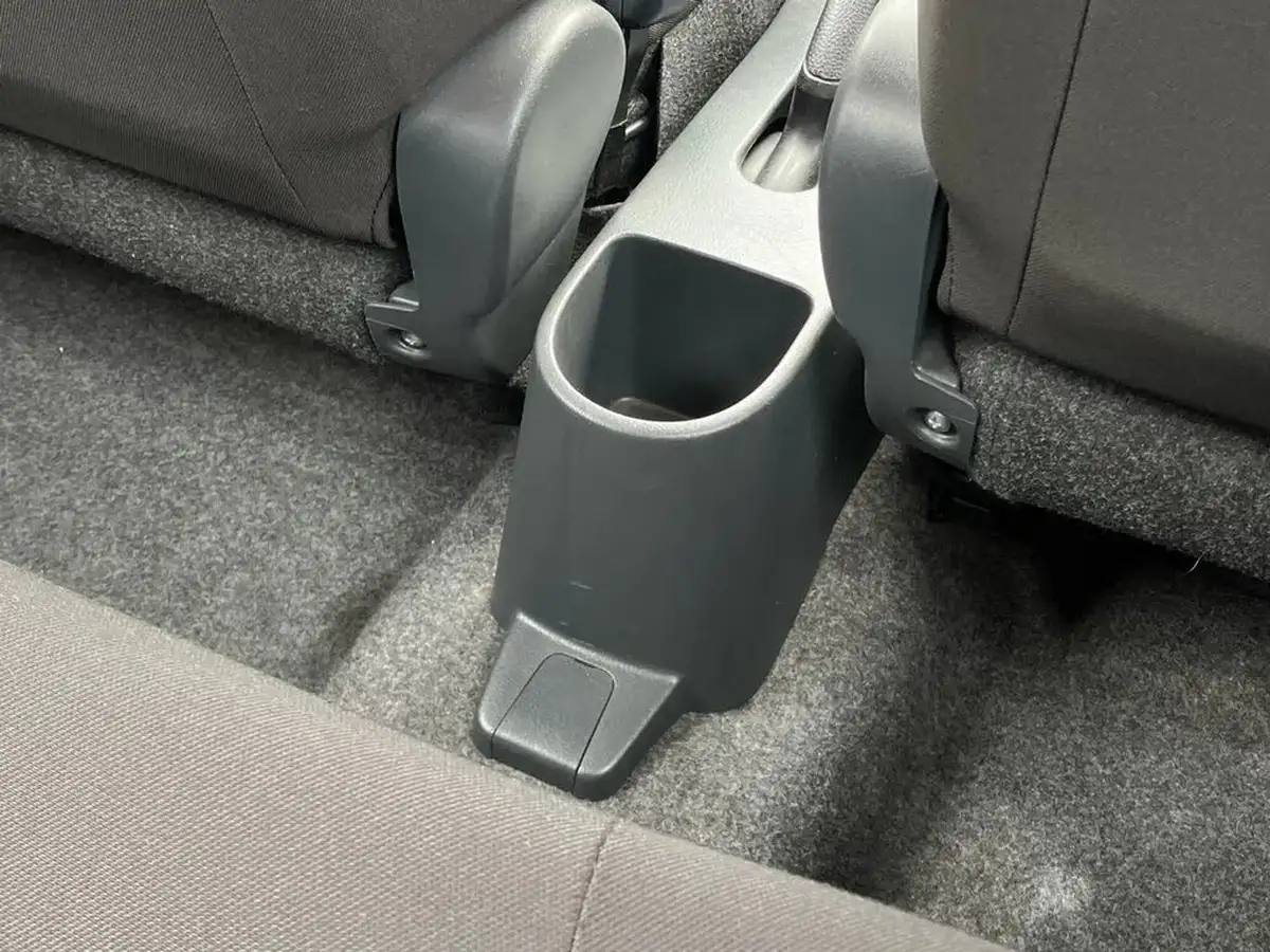 2018-suzuki-celerio-10-sz2-big-42