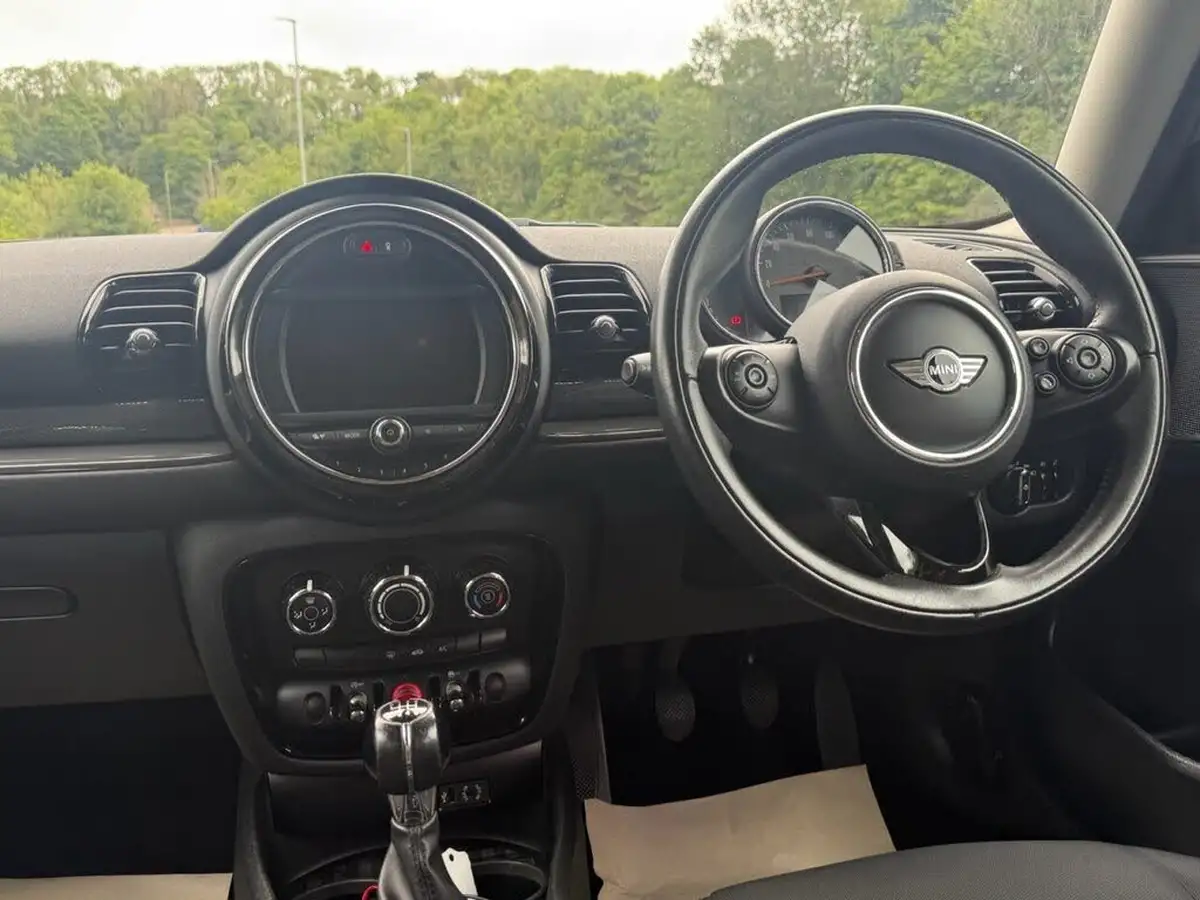 2017-mini-clubman-15-cooper-ss-big-10