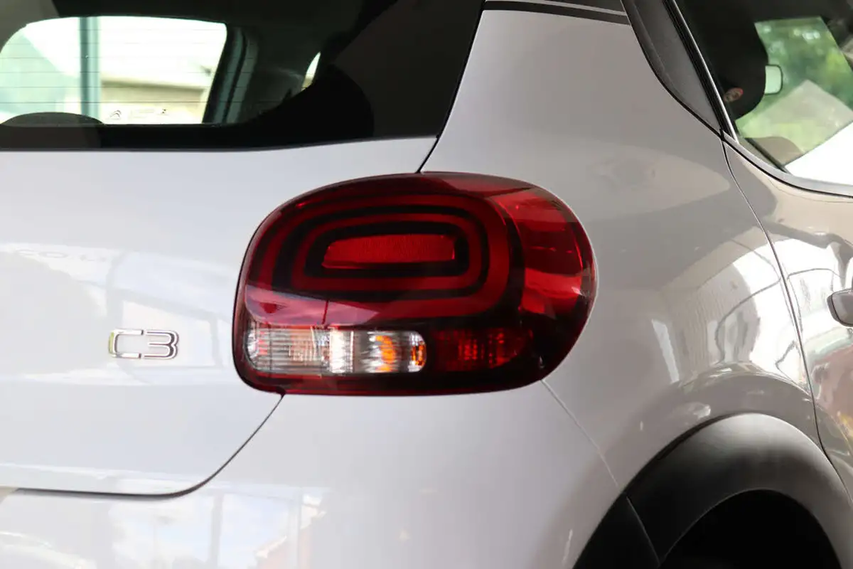2018-citroen-c3-12-puretech-feel-82ps-big-77