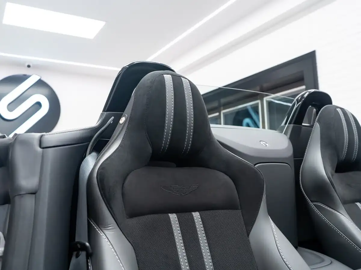 2023-aston-martin-vantage-40-v8-vantage-roadster-auto-big-53
