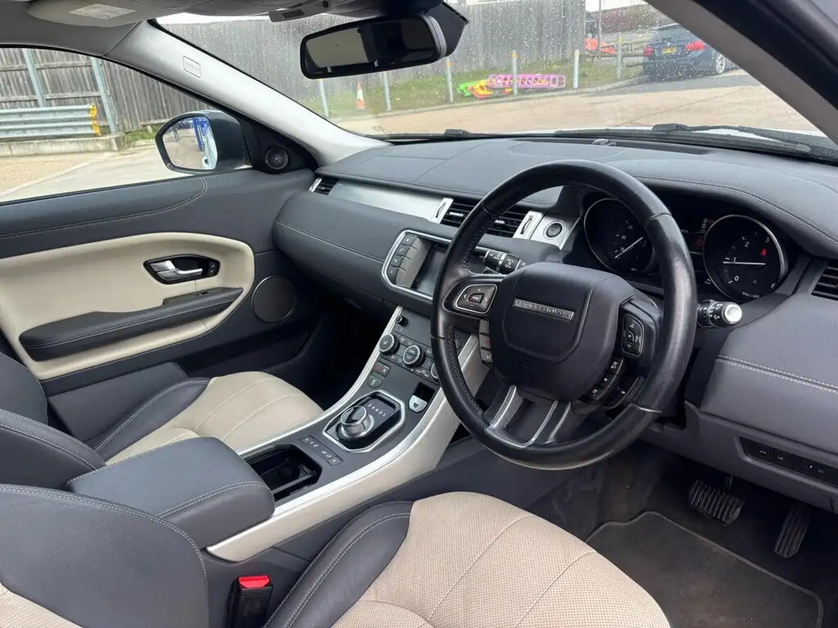 2015-land-rover-range-rover-evoque-20td4-se-tech-ss-hatchback-5d-auto-big-24