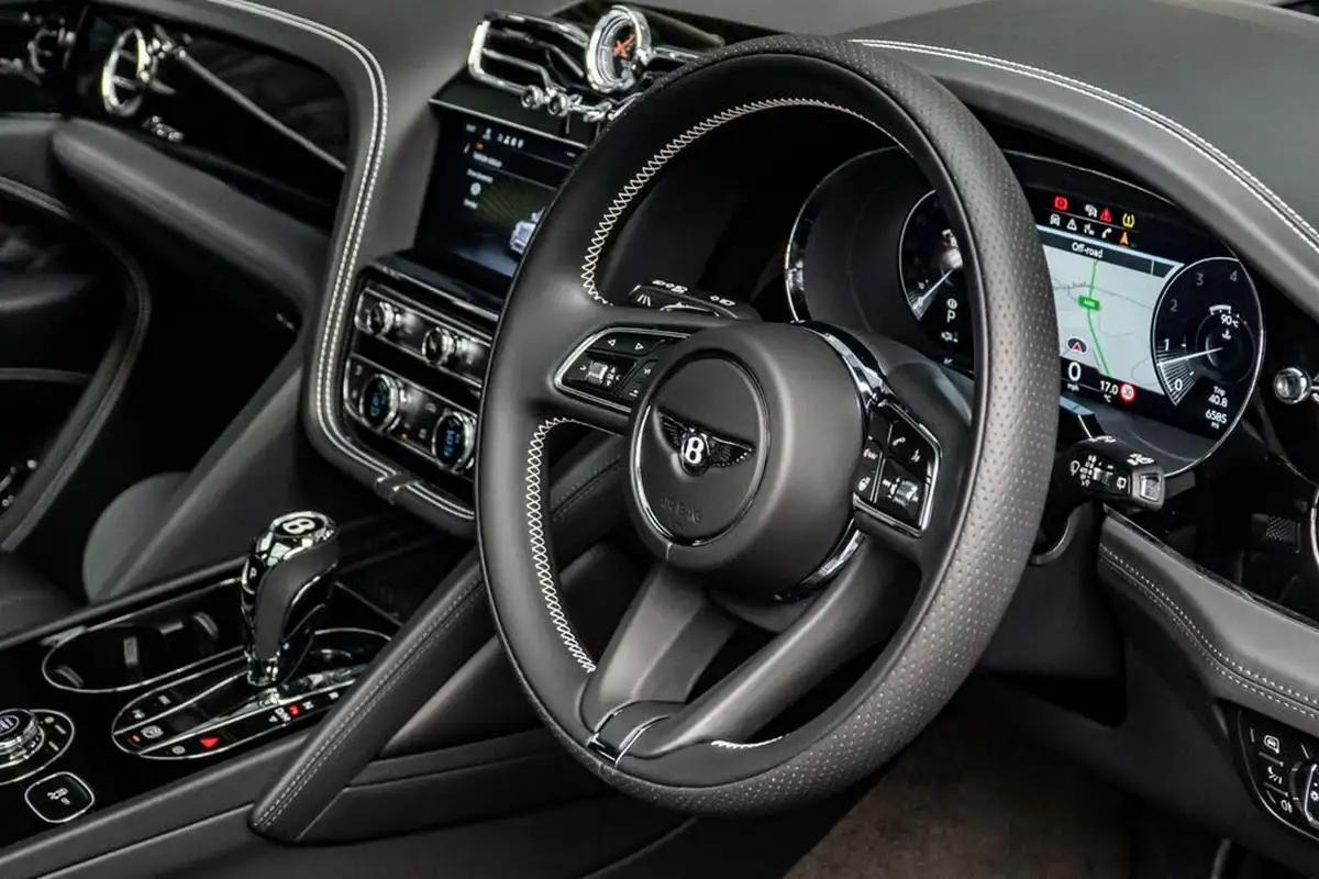 2024-bentley-bentayga-big-27