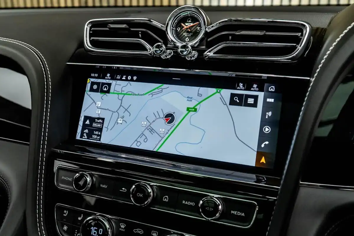 2024-bentley-bentayga-big-23