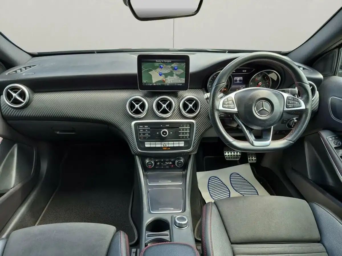 2018-mercedes-benz-a-class-21d-a200d-amg-line-premiumss-7g-dct-big-4