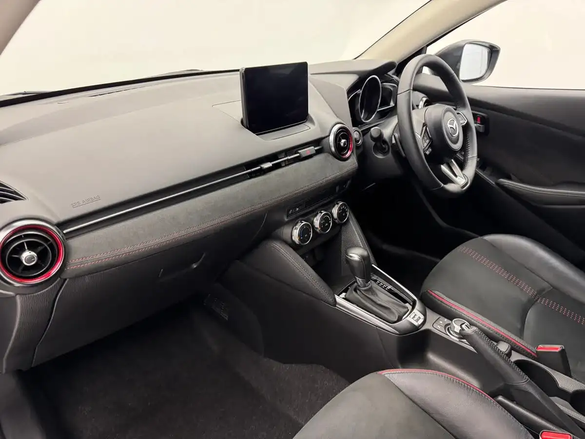 2024-mazda-mazda2-15-skyactiv-g-homura-aka-big-10