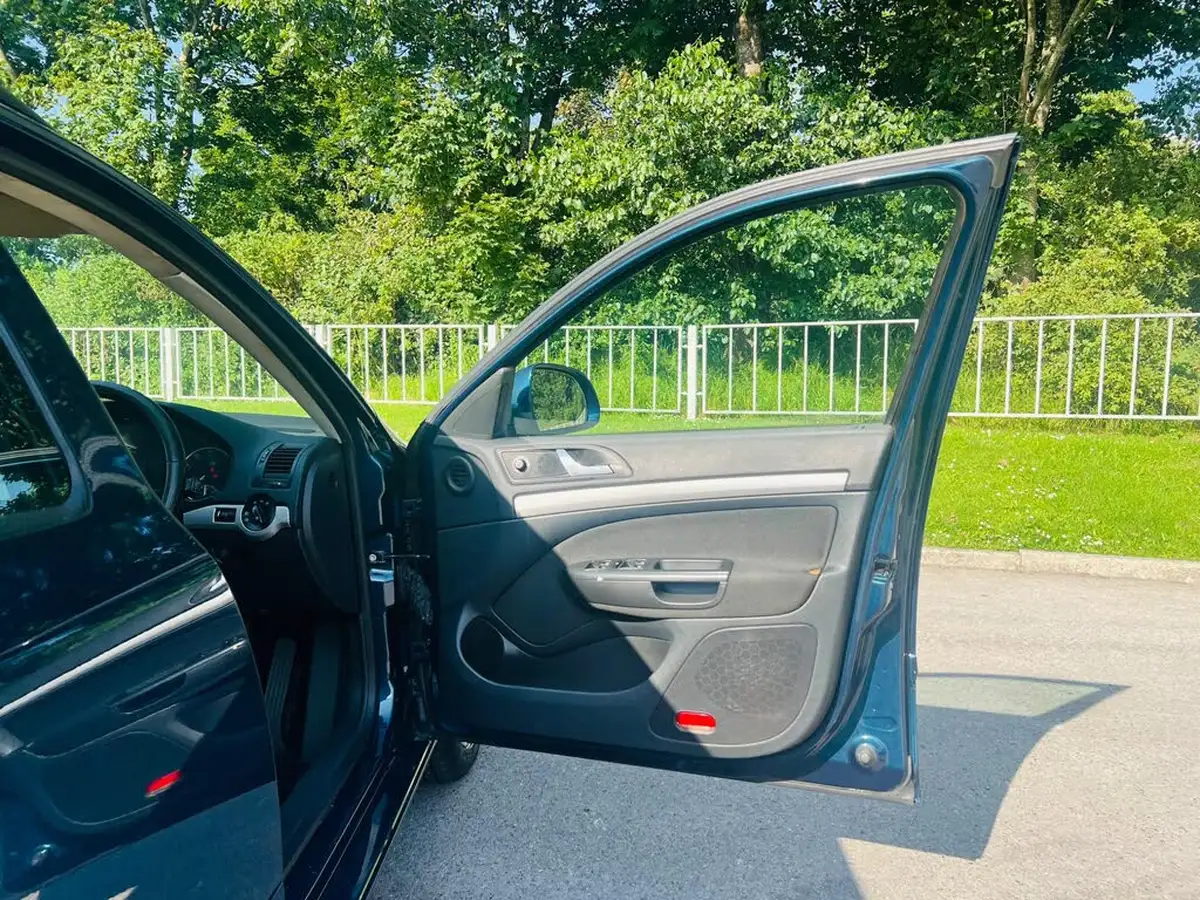2012-skoda-octavia-16td-elegance-105ps-estate-dsg-big-28