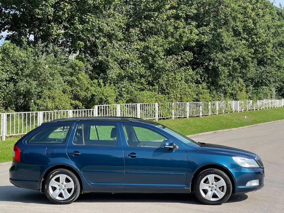 2012-skoda-octavia-16td-elegance-105ps-estate-dsg-big-4