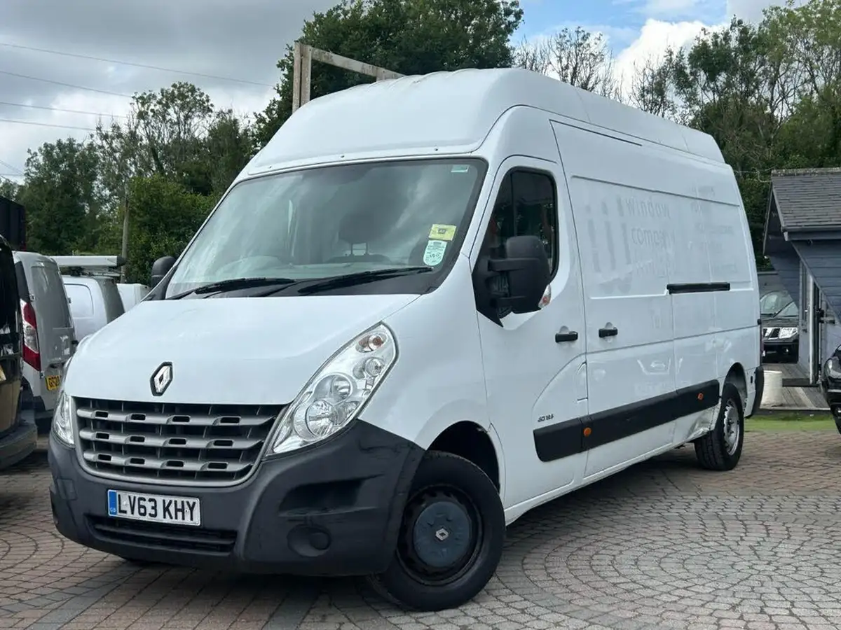 2013-renault-trucks-master-23dci-12535-l3-h3-big-0