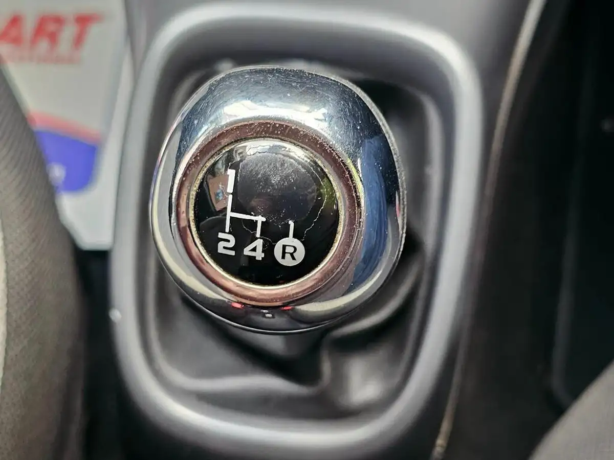 2018-toyota-aygo-10-vvt-i-x-play-71bhp-5d-big-27