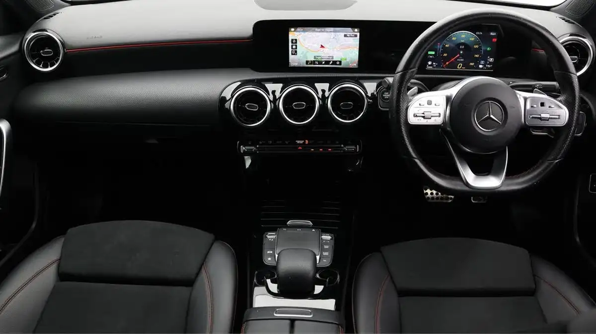 2021-mercedes-benz-a-class-13-a250e-amg-line-hatchback-5d-big-16