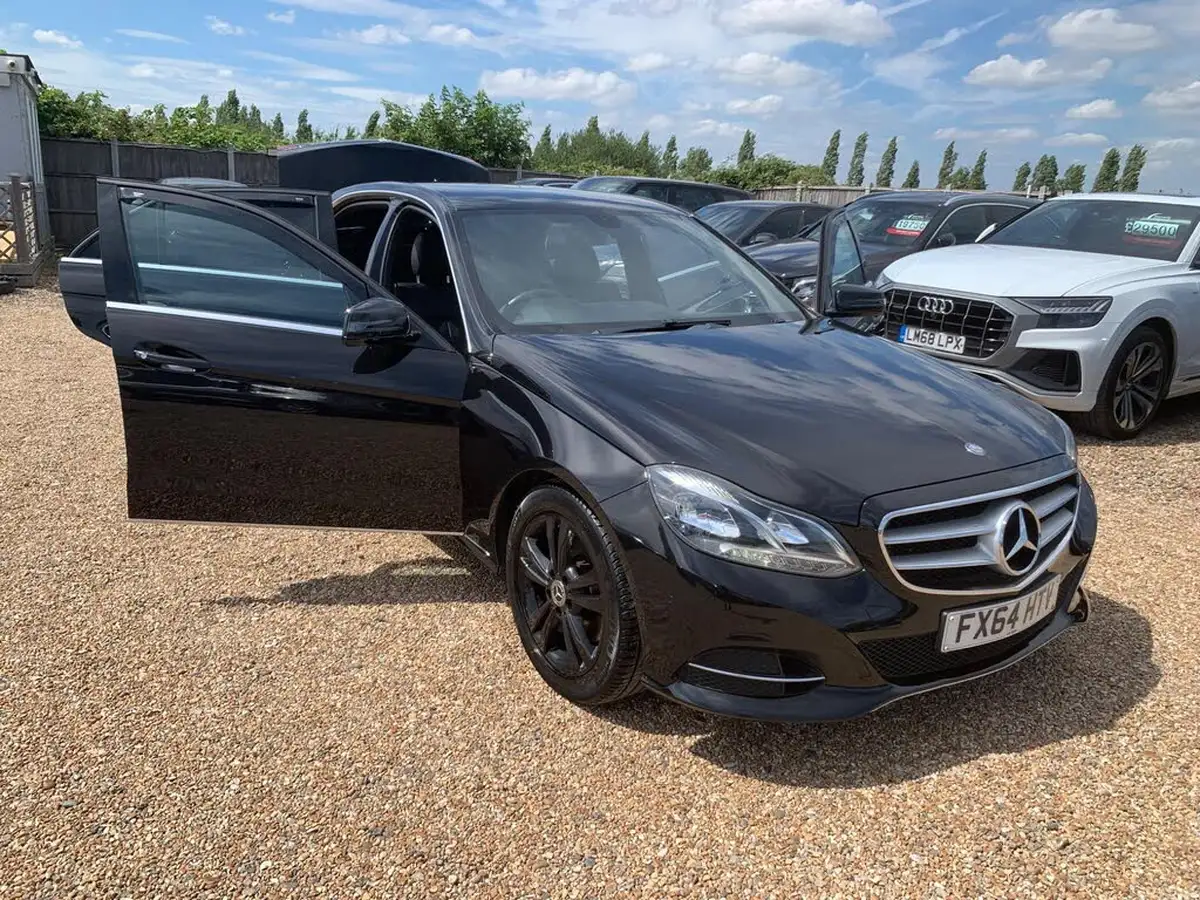 2014-mercedes-benz-e-class-21td-e300-se-saloon-4d-big-51