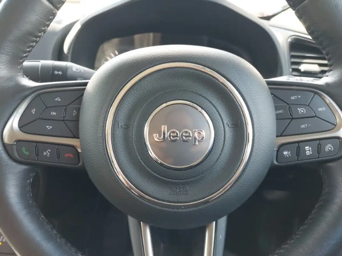 2020-jeep-renegade-13-gse-limited-phev-big-18