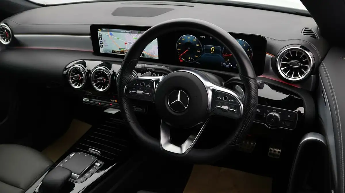 2022-mercedes-benz-cla-13-cla-200-amg-line-premium-plus-shooting-brake-5d-big-8