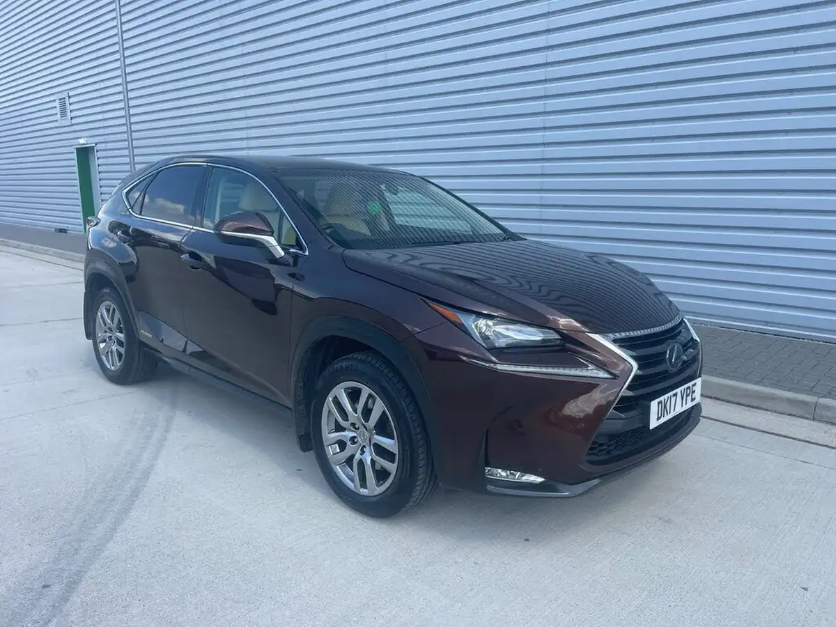 2017-lexus-nx-300h-25-luxury-big-0