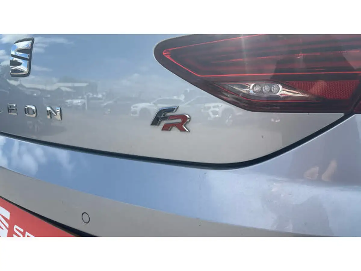 2017-seat-leon-14-tsi-fr-technology-hatchback-5d-big-36