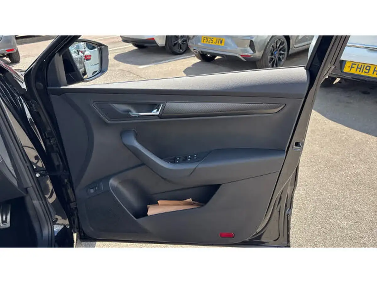 2024-skoda-karoq-20-tsi-sportline-big-18