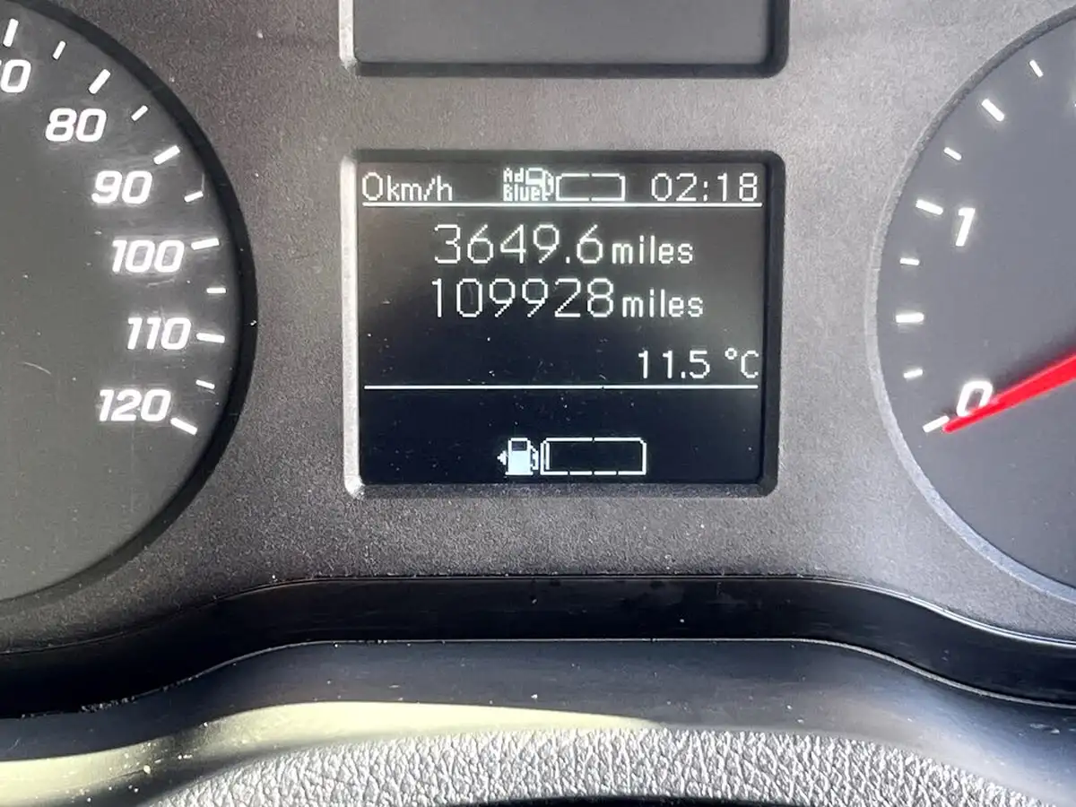 2018-mercedes-benz-sprinter-21cdi-311-l2h1-panel-van-rwd-eco-gear-360-big-11