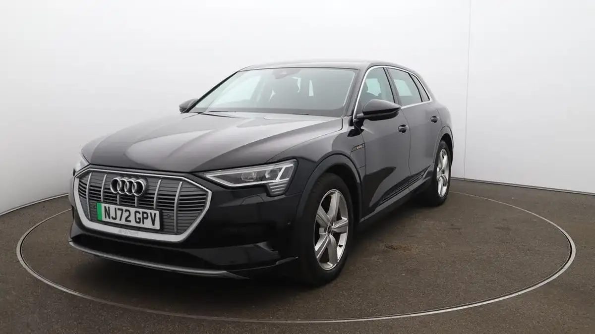 2022-audi-e-tron-55e-technik-station-wagon-big-38