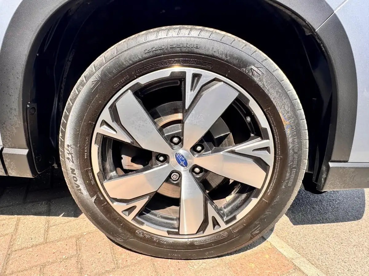 2019-subaru-forester-big-18