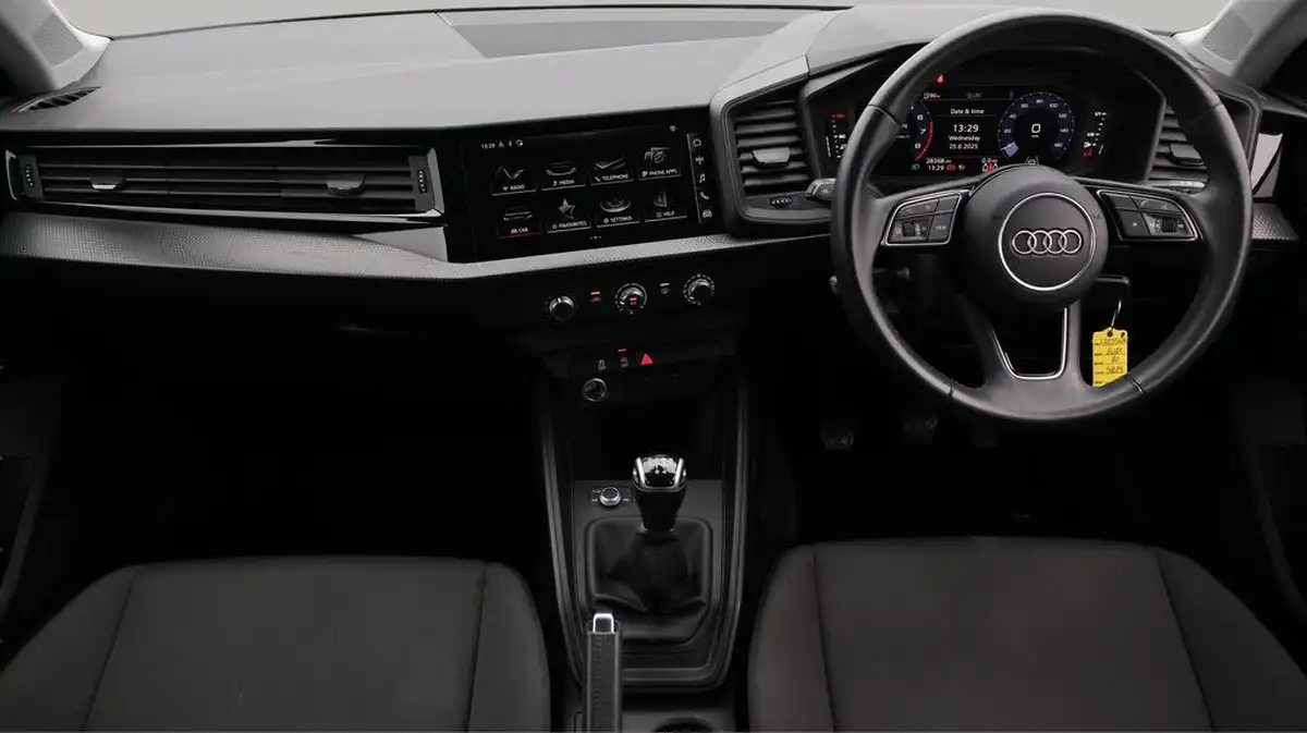 2023-audi-a1-10-25-tfsi-technik-big-13