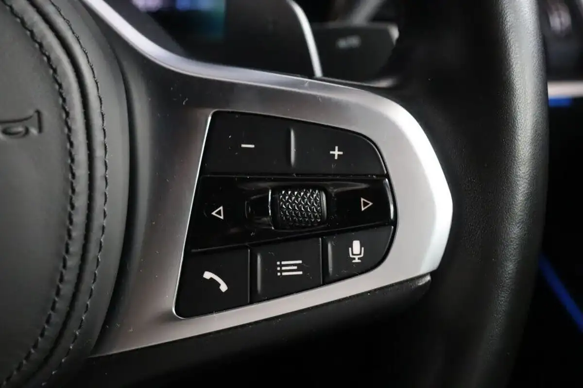 2022-bmw-3-series-20-330e-m-sport-pro-pack-saloon-4d-big-26