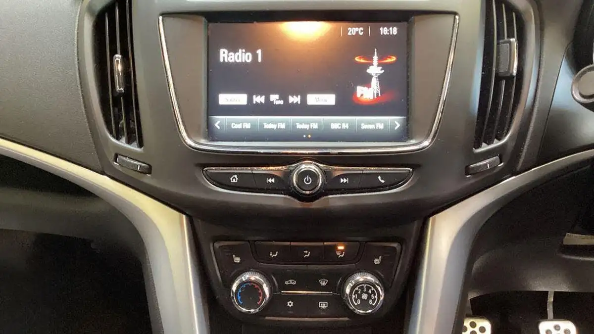 2017-vauxhall-zafira-tourer-14i-16v-turbo-sri-big-7