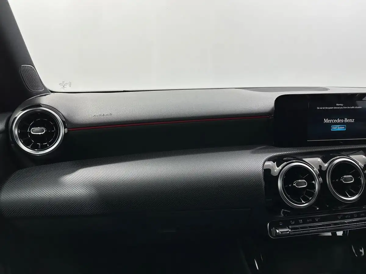 2019-mercedes-benz-a-class-13-a200-amg-line-saloon-4d-big-25