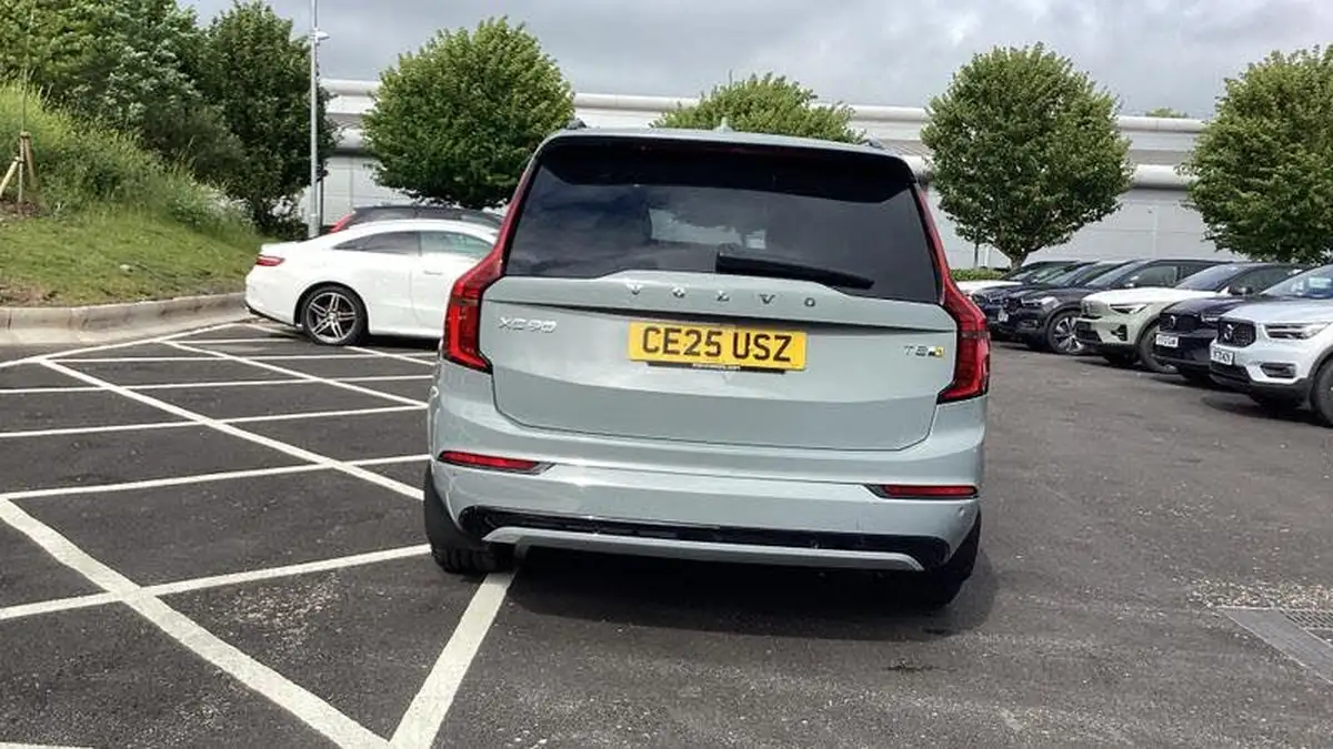 2025-volvo-xc90-20-t8-ultra-dark-big-9
