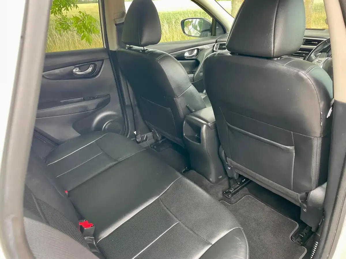2017-nissan-qashqai-15dci-tekna-big-32