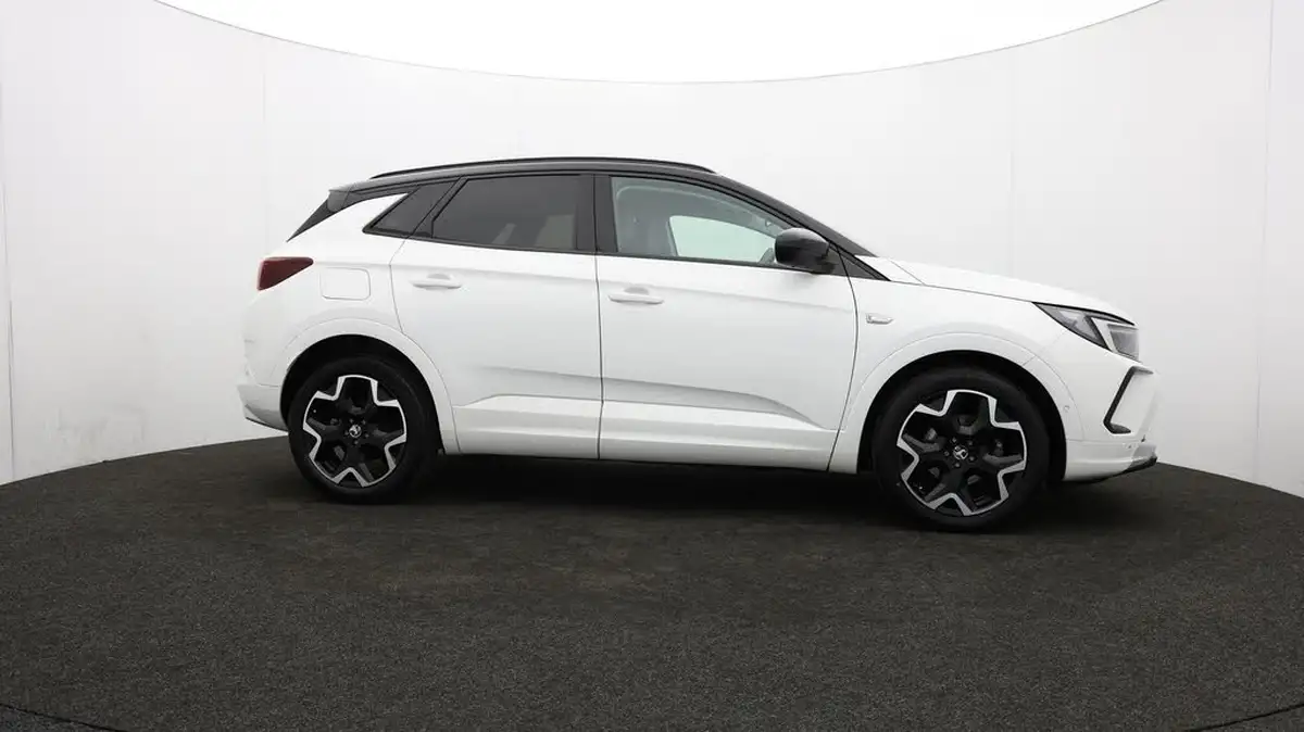 2023-vauxhall-grandland-12-ultimate-130ps-big-42