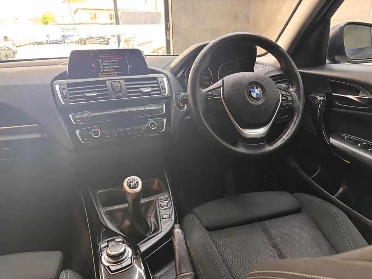 2017-bmw-1-series-20td-118d-sport-5d-big-26