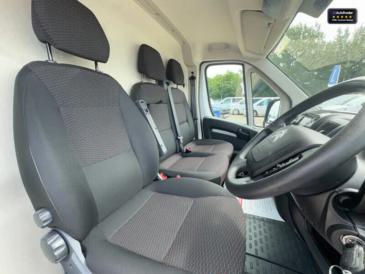 2022-citroen-relay-22bluehdi-35-l3h2-enterprise-panel-big-13