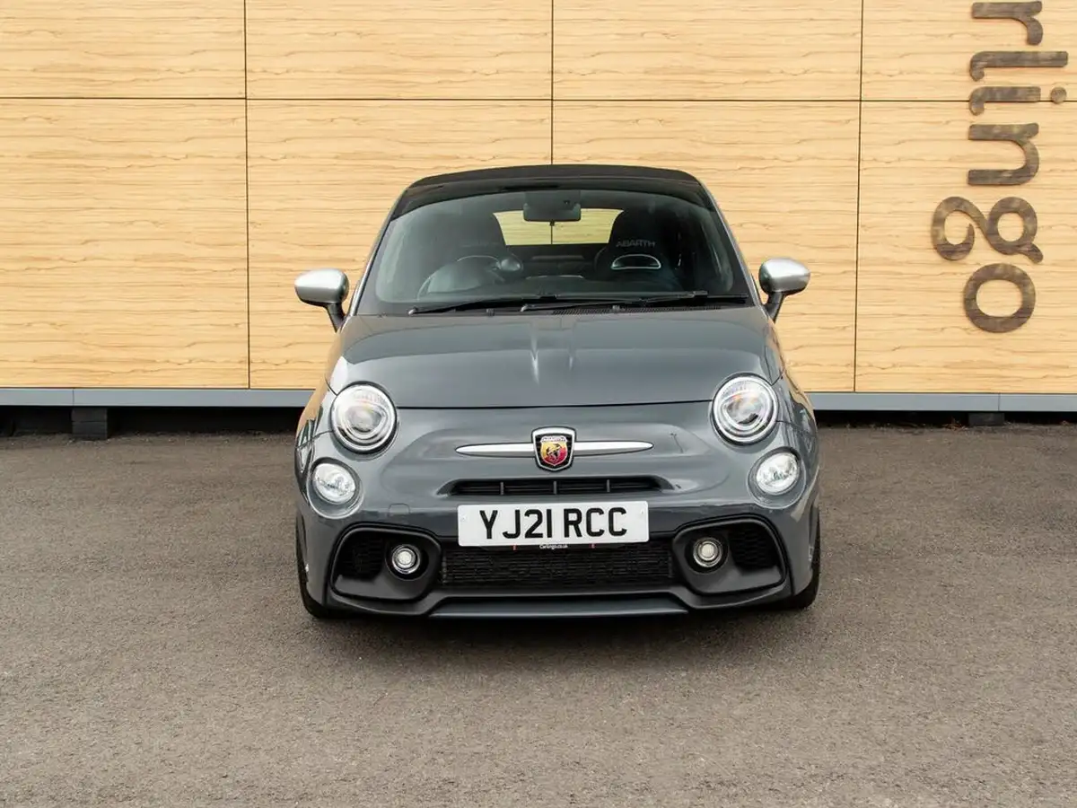 2021-abarth-595c-14-tjet-turismo-big-4